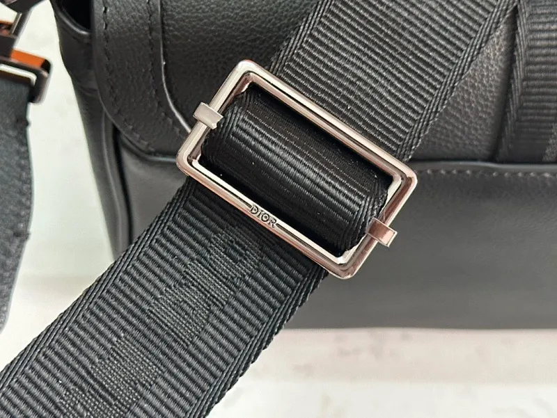 All categories 💚 Top version men’s bags 💚 DIOR 2025 official website new DIOR crossbody bag