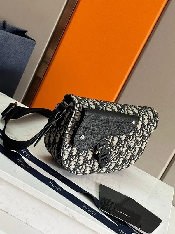 All categories 💚 Top version men’s bags 💚 DIOR 2025 official website new DIOR crossbody bag