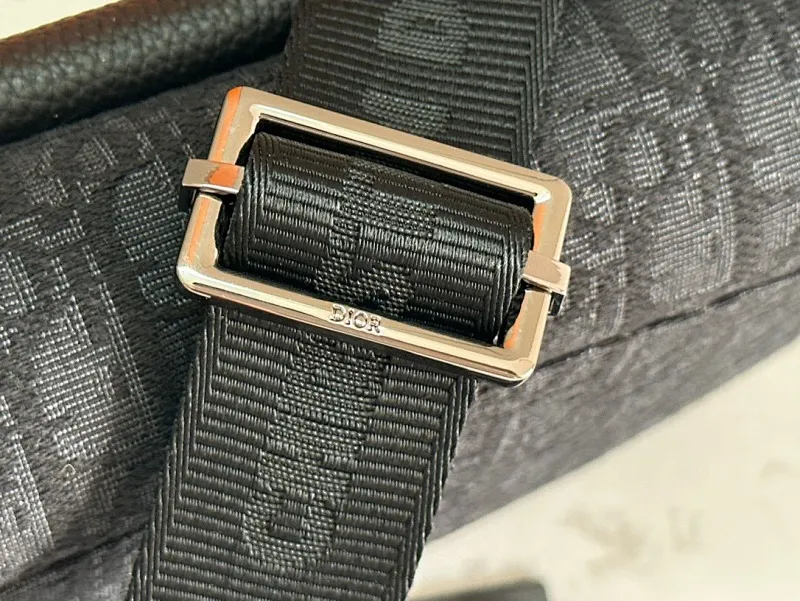 All categories 💚 Top version men’s bags 💚 DIOR 2025 official website new DIOR crossbody bag