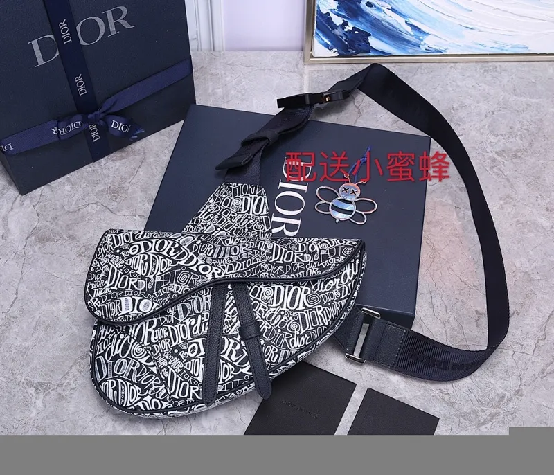All categories 💚 Top version men’s bags 💚 DIOR 2025 official website new DIOR crossbody bag