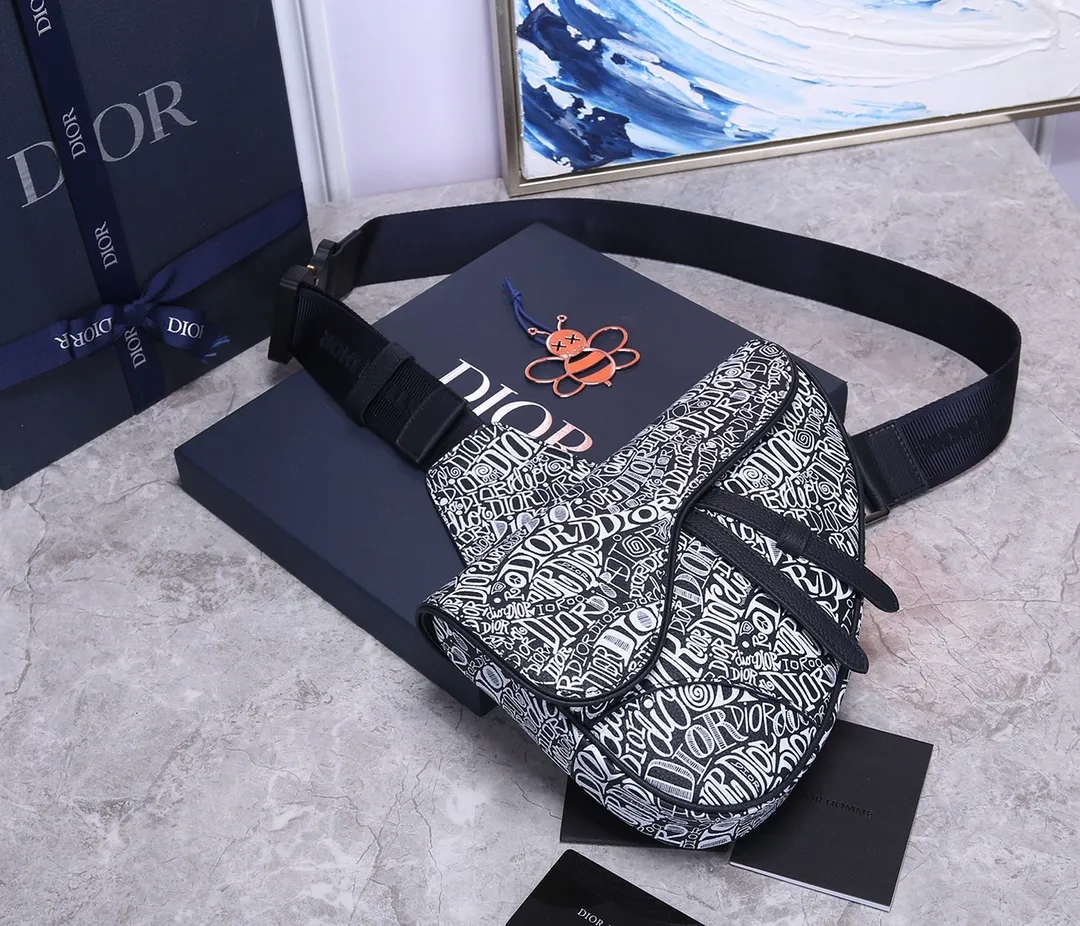 All categories 💚 Top version men’s bags 💚 DIOR 2025 official website new DIOR crossbody bag
