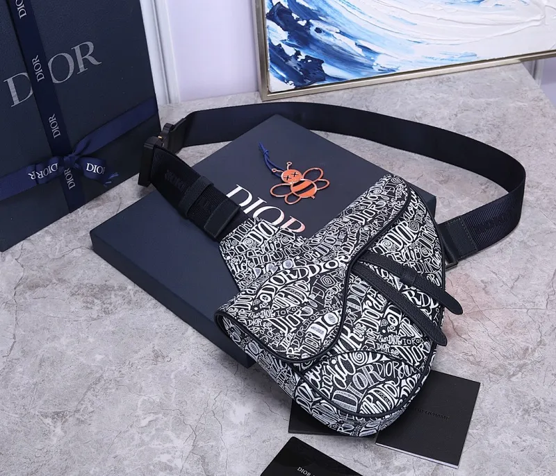 All categories 💚 Top version men’s bags 💚 DIOR 2025 official website new DIOR crossbody bag