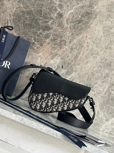 All categories 💚 Top version men’s bags 💚 DIOR 2025 official website new DIOR crossbody bag