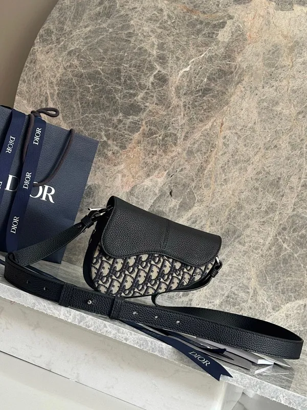 All categories 💚 Top version men’s bags 💚 DIOR 2025 official website new DIOR crossbody bag