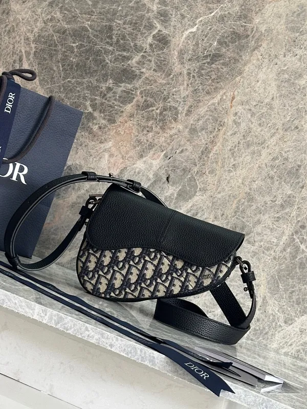 All categories 💚 Top version men’s bags 💚 DIOR 2025 official website new DIOR crossbody bag