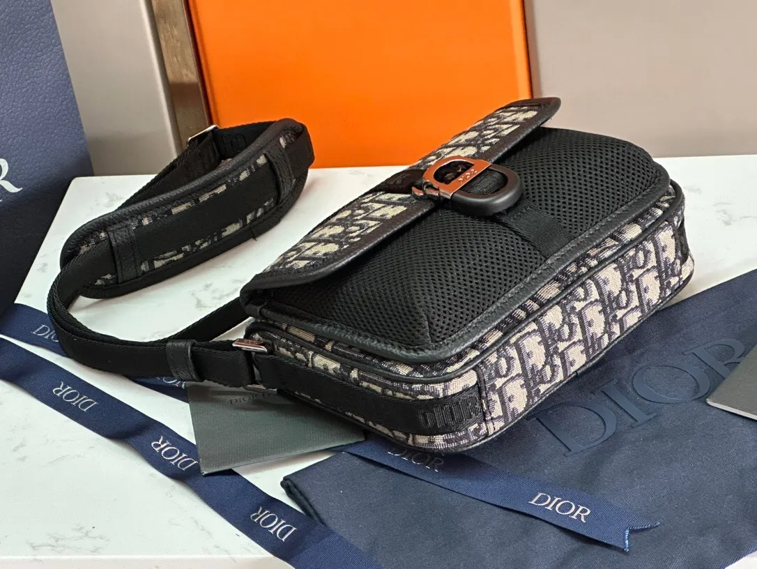 All categories 💚 Top version men’s bags 💚 DIOR 2025 official website new DIOR crossbody bag