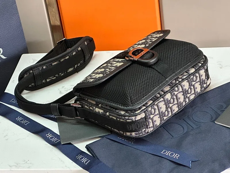 All categories 💚 Top version men’s bags 💚 DIOR 2025 official website new DIOR crossbody bag