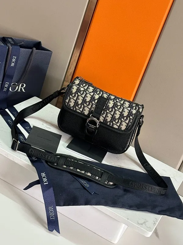All categories 💚 Top version men’s bags 💚 DIOR 2025 official website new DIOR crossbody bag