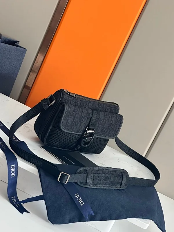 All categories 💚 Top version men’s bags 💚 DIOR 2025 official website new DIOR crossbody bag