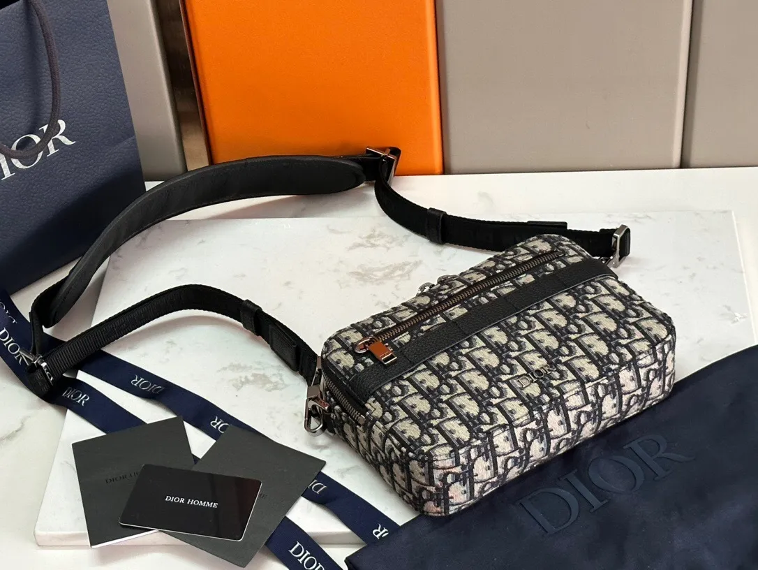 All categories 💚 Top version men’s bags 💚 DIOR 2025 official website new DIOR crossbody bag