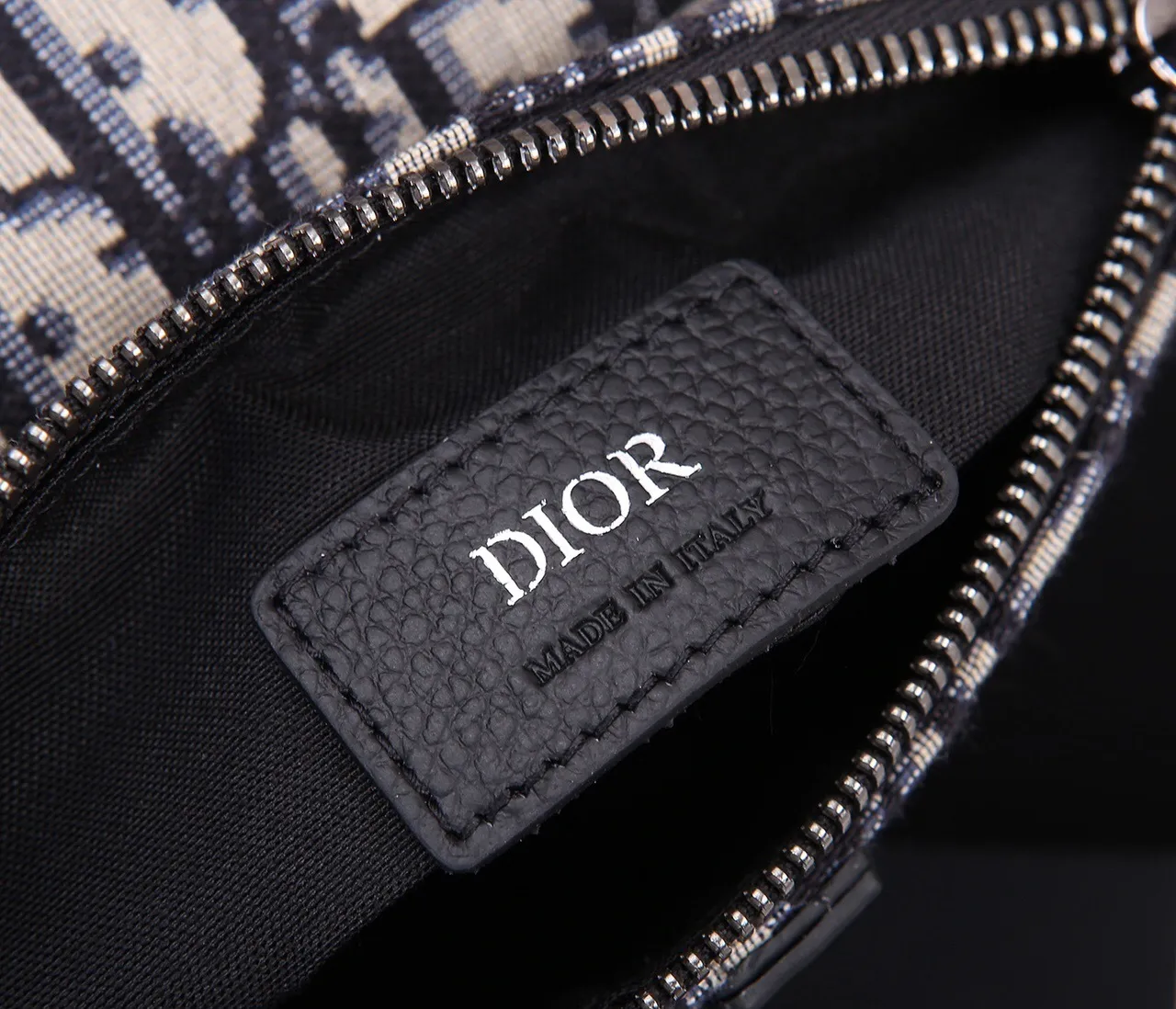 All categories 💚 Top version men’s bags 💚 DIOR 2025 official website new DIOR crossbody bag