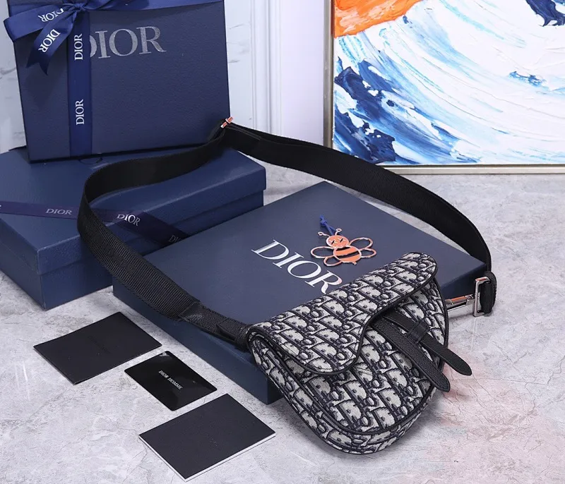 All categories 💚 Top version men’s bags 💚 DIOR 2025 official website new DIOR crossbody bag