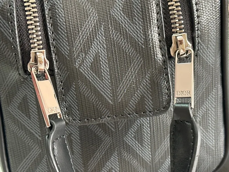 All categories 💚 Top version men’s bags 💚 DIOR 2025 official website new DIOR toiletry bag