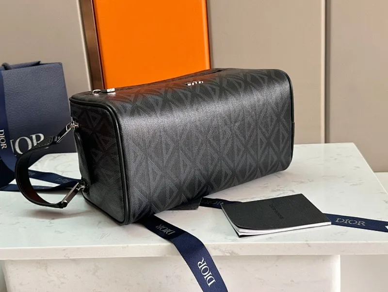 All categories 💚 Top version men’s bags 💚 DIOR 2025 official website new DIOR toiletry bag
