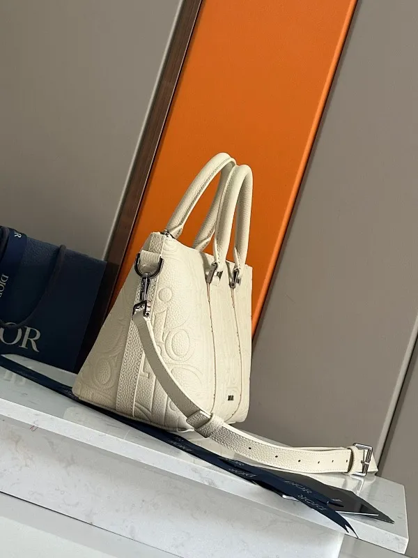 All categories 💚 Top version men’s bags 💚 DIOR 2025 official website new DIOR handbag