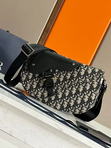 All categories 💚 Top version men’s bags 💚 DIOR 2025 official website new DIOR crossbody bag