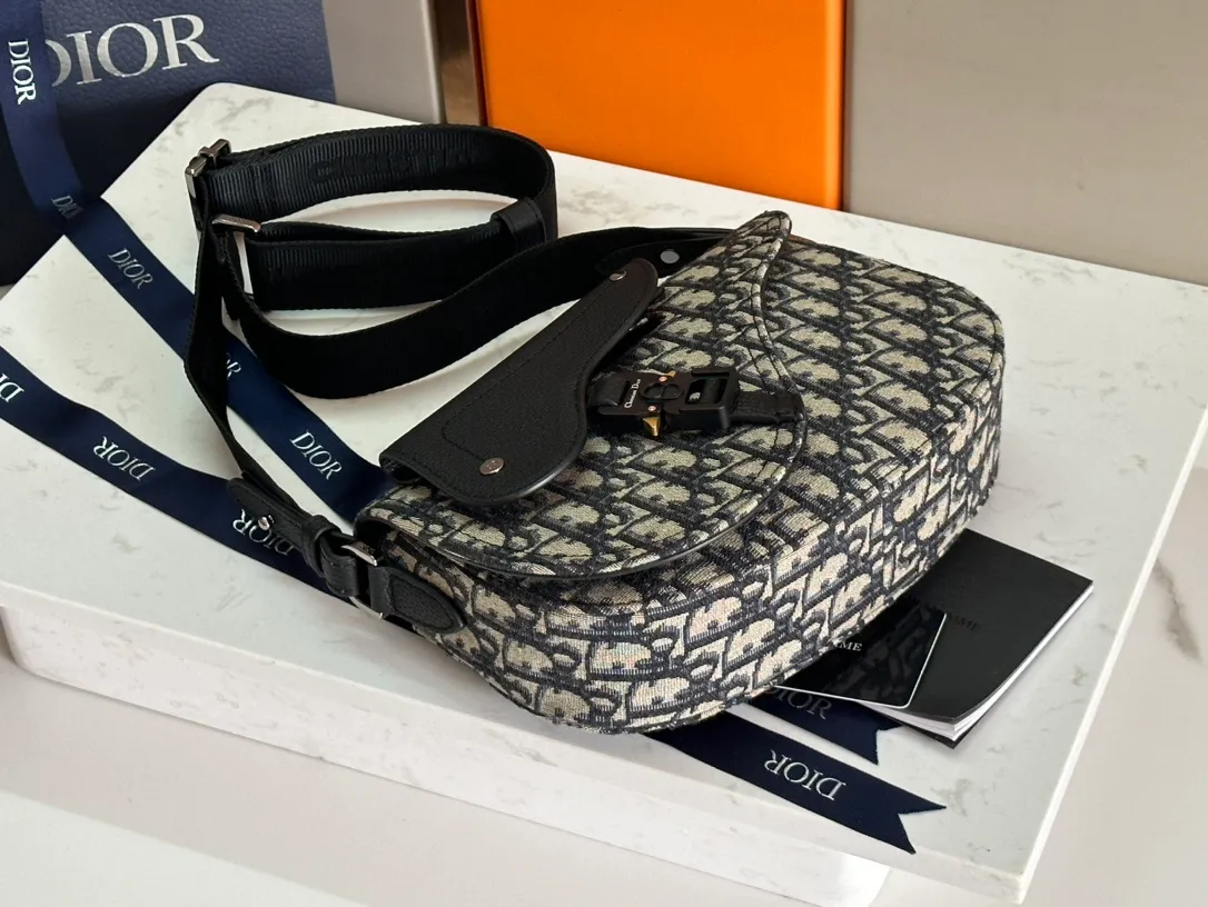 All categories 💚 Top version men’s bags 💚 DIOR 2025 official website new DIOR crossbody bag