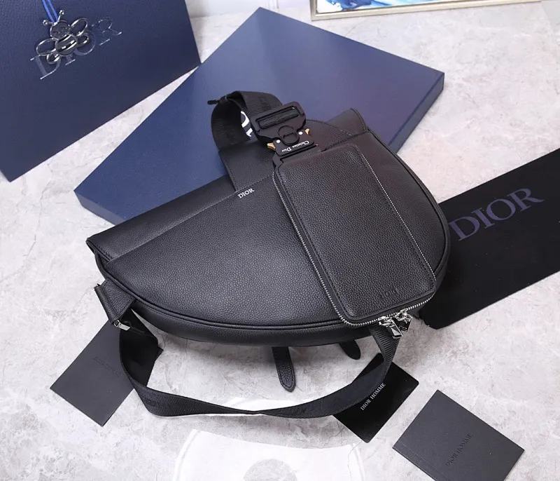 All categories 💚 Top version men’s bags 💚 DIOR 2025 official website new DIOR crossbody bag