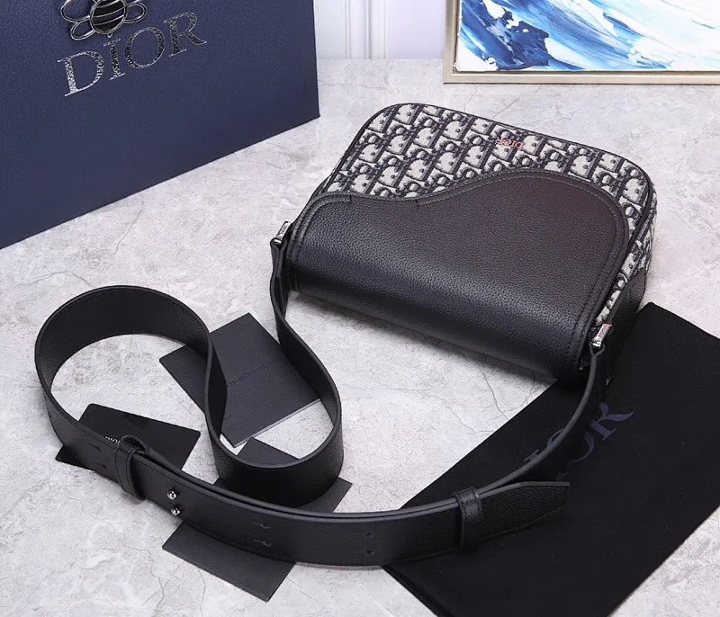 All categories 💚 Top version men’s bags 💚 DIOR 2025 official website new DIOR crossbody bag