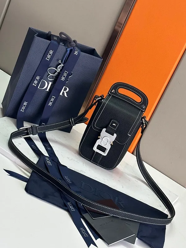 All categories 💚 Top version men’s bags 💚 DIOR 2025 official website new DIOR crossbody bag