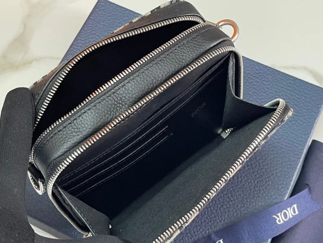All categories 💚 Top version men’s bags 💚 DIOR 2025 official website new DIOR crossbody bag