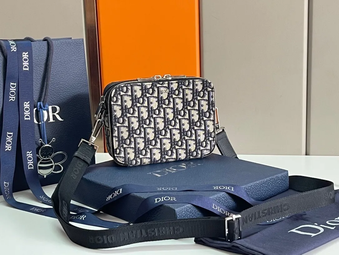 All categories 💚 Top version men’s bags 💚 DIOR 2025 official website new DIOR crossbody bag