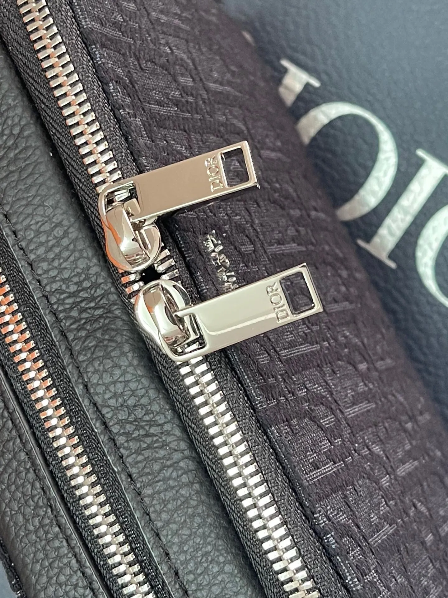 All categories 💚 Top version men’s bags 💚 DIOR 2025 official website new DIOR crossbody bag