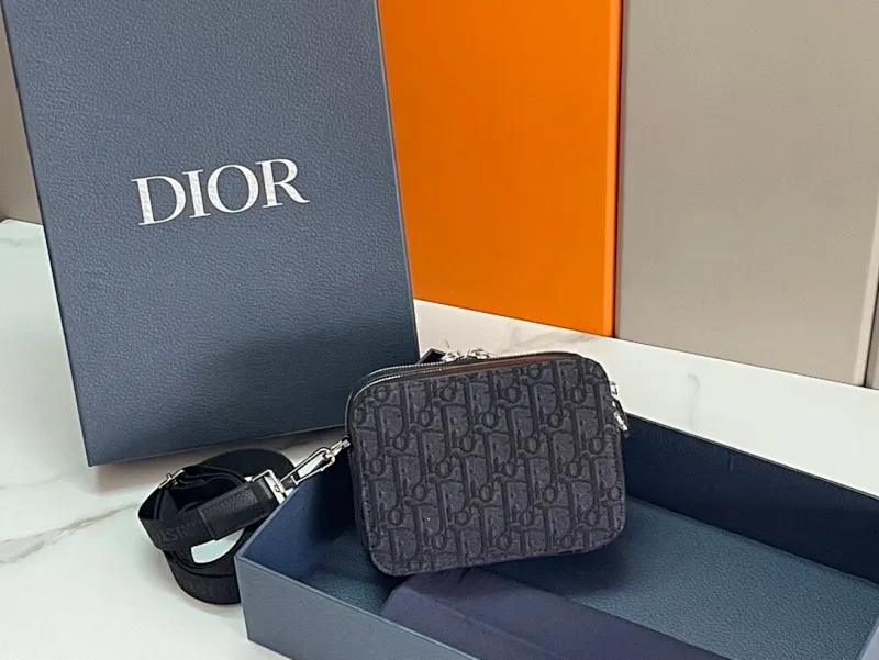 All categories 💚 Top version men’s bags 💚 DIOR 2025 official website new DIOR crossbody bag