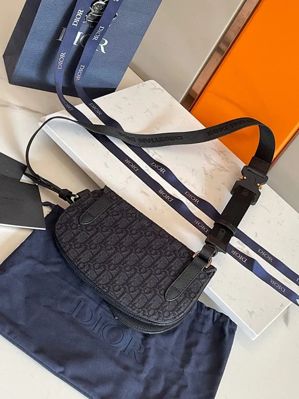 All categories 💚 Top version men’s bags 💚 DIOR 2025 official website new DIOR crossbody bag