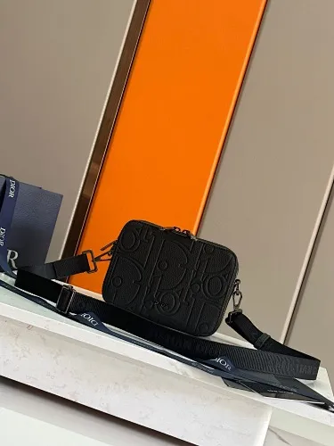 All categories 💚 Top version men’s bags 💚 DIOR 2025 official website new DIOR crossbody bag