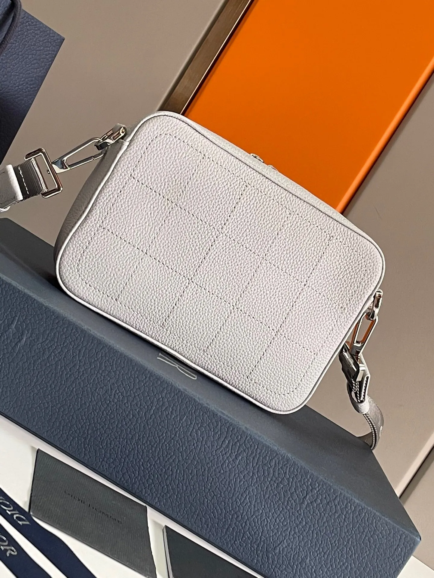 All categories 💚 Top version men’s bags 💚 DIOR 2025 official website new DIOR crossbody bag