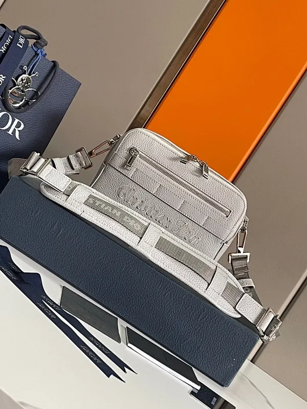 All categories 💚 Top version men’s bags 💚 DIOR 2025 official website new DIOR crossbody bag
