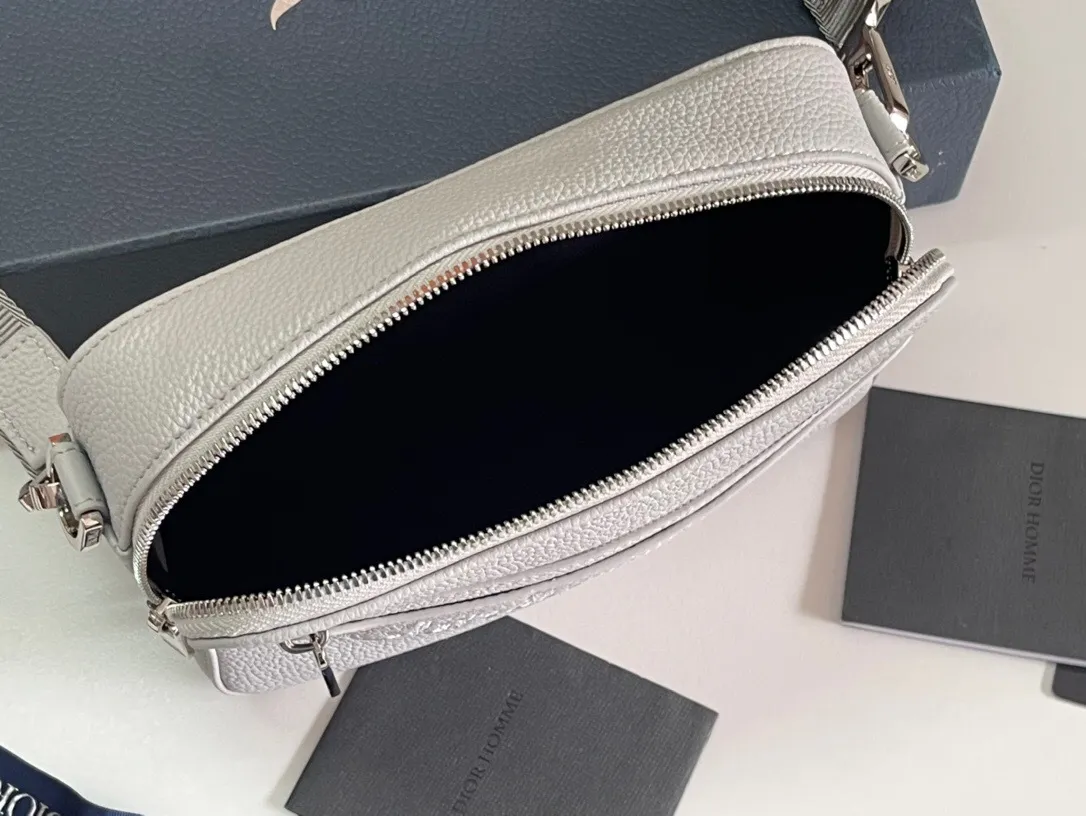 All categories 💚 Top version men’s bags 💚 DIOR 2025 official website new DIOR crossbody bag