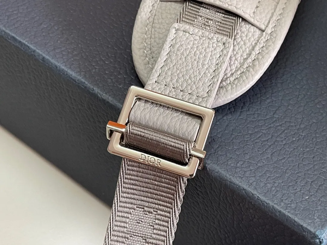 All categories 💚 Top version men’s bags 💚 DIOR 2025 official website new DIOR crossbody bag