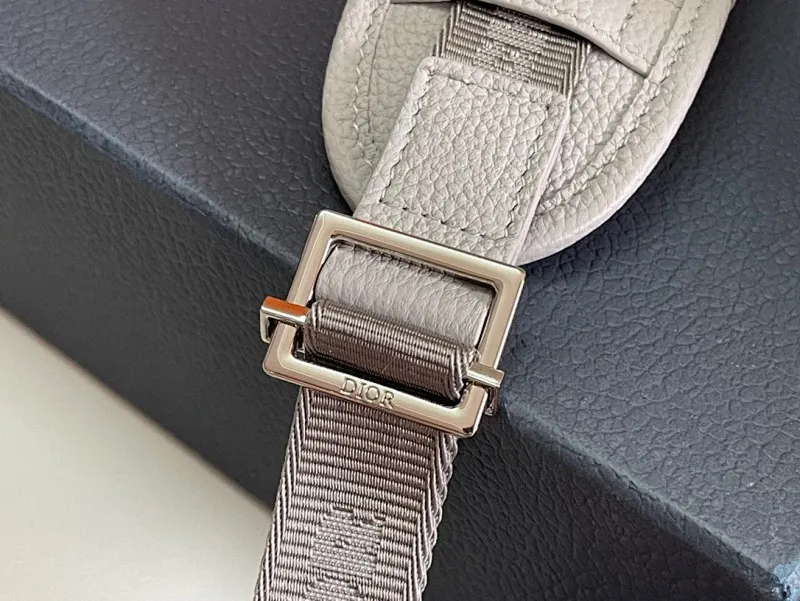 All categories 💚 Top version men’s bags 💚 DIOR 2025 official website new DIOR crossbody bag