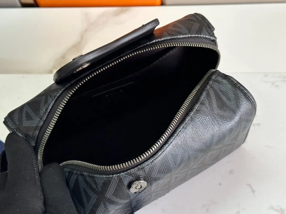 All categories 💚 Top version men’s bags 💚 DIOR 2025 official website new DIOR toiletry bag