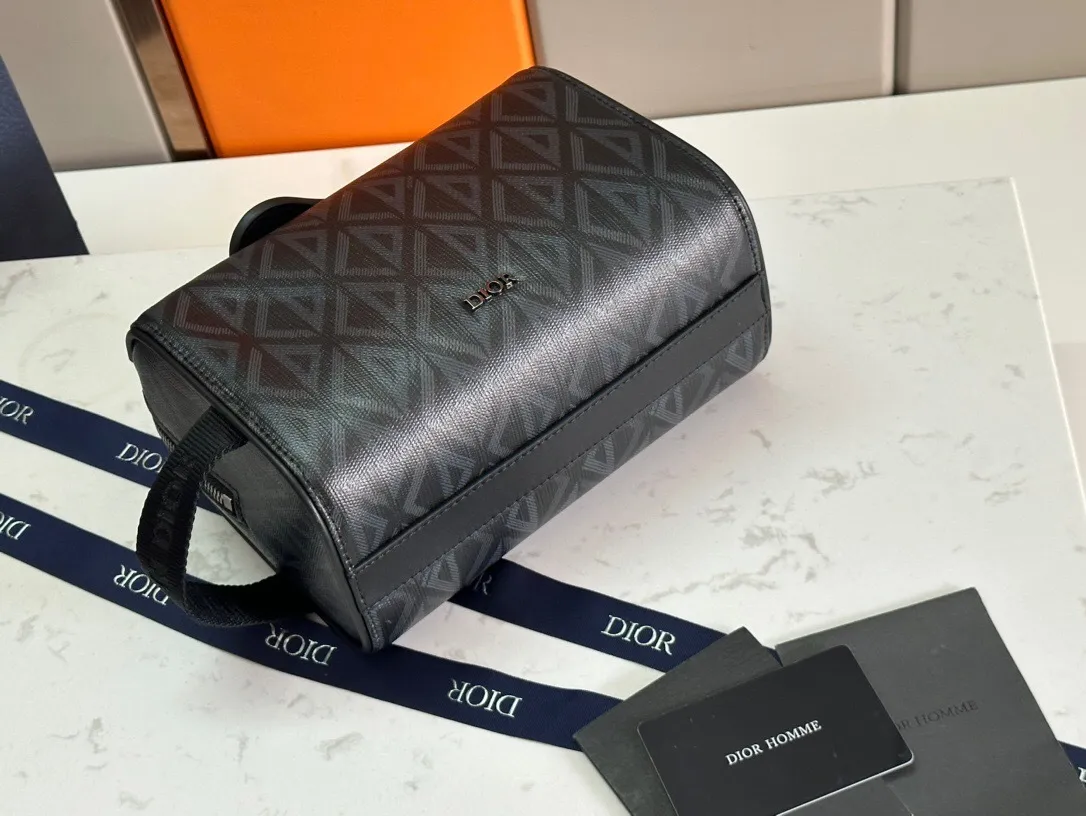 All categories 💚 Top version men’s bags 💚 DIOR 2025 official website new DIOR toiletry bag