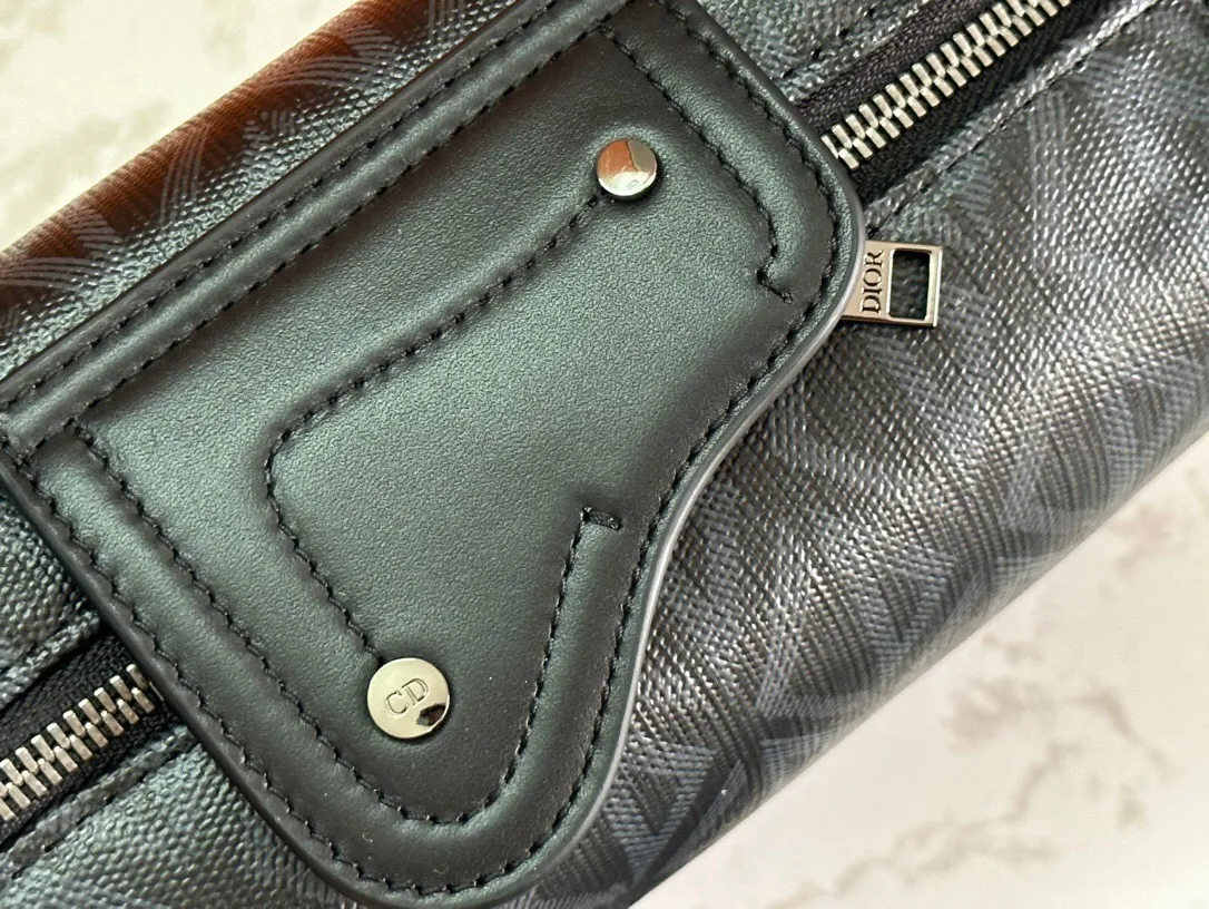 All categories 💚 Top version men’s bags 💚 DIOR 2025 official website new DIOR toiletry bag
