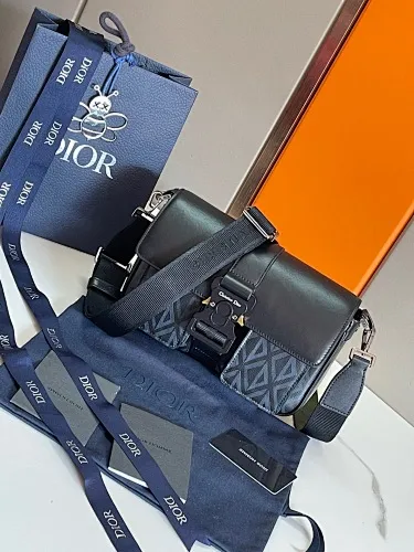 All categories 💚 Top version men’s bags 💚 DIOR 2025 official website new DIOR crossbody bag
