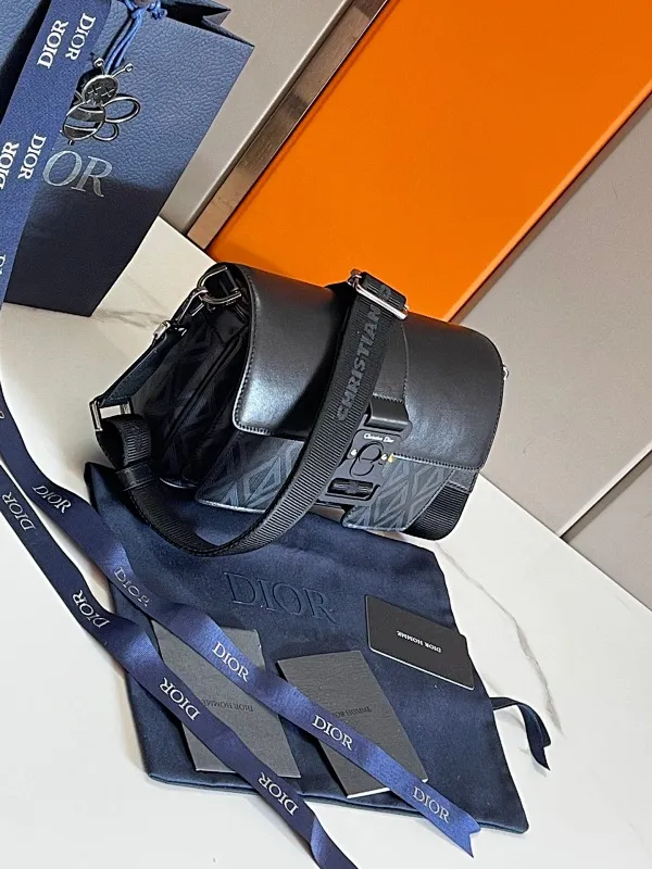 All categories 💚 Top version men’s bags 💚 DIOR 2025 official website new DIOR crossbody bag