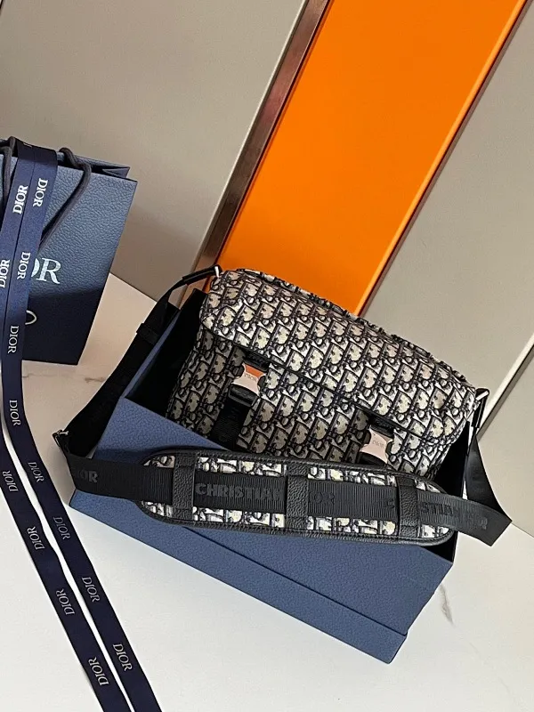 All categories 💚 Top version men’s bags 💚 DIOR 2025 official website new DIOR crossbody bag