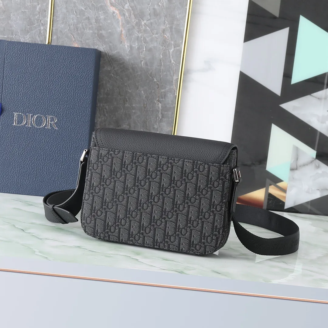 All categories 💚 Top version men’s bags 💚 DIOR 2025 official website new DIOR crossbody bag