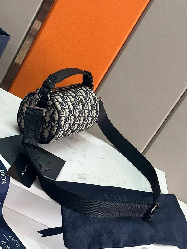 All categories 💚 Top version men’s bags 💚 DIOR 2025 official website new DIOR crossbody bag