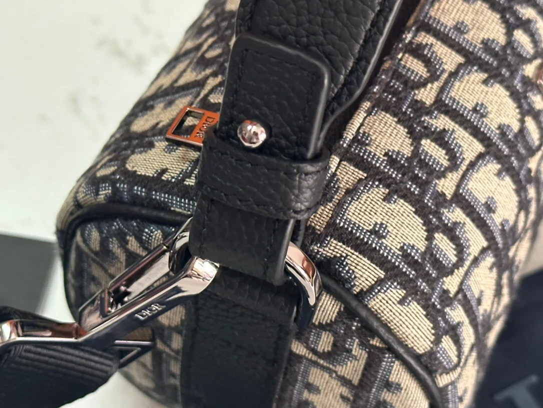 All categories 💚 Top version men’s bags 💚 DIOR 2025 official website new DIOR crossbody bag