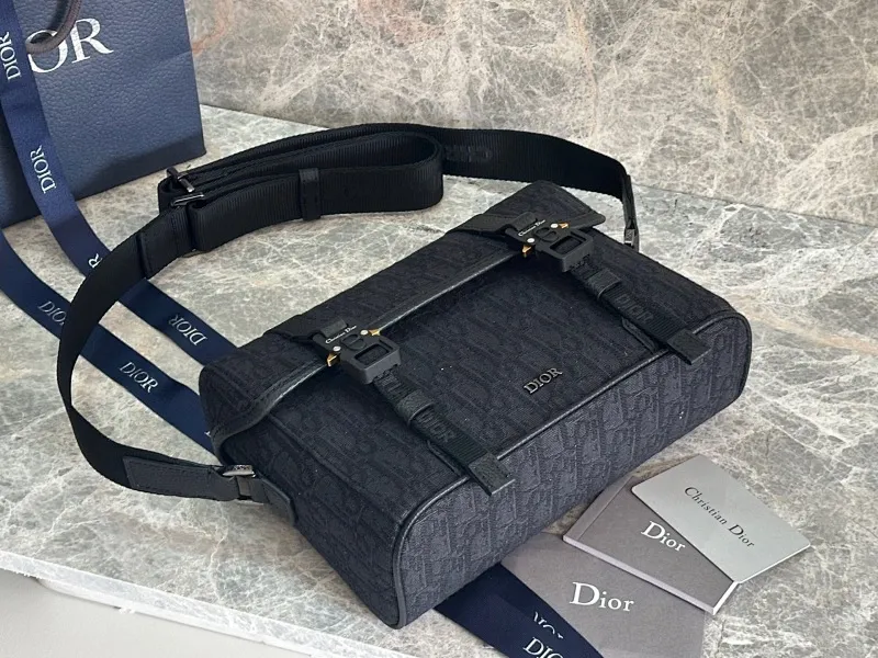 All categories 💚 Top version men’s bags 💚 DIOR 2025 official website new DIOR crossbody bag