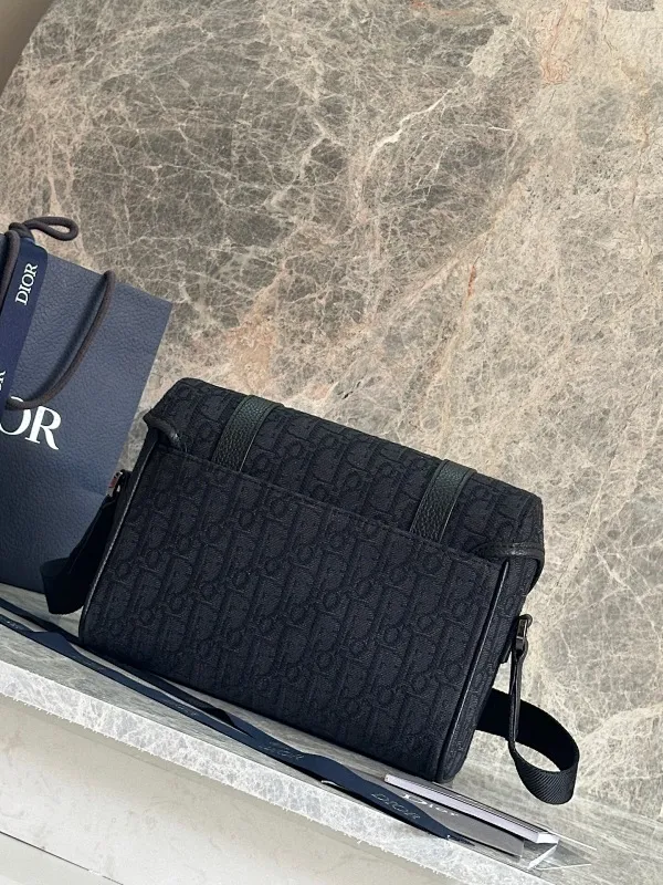 All categories 💚 Top version men’s bags 💚 DIOR 2025 official website new DIOR crossbody bag