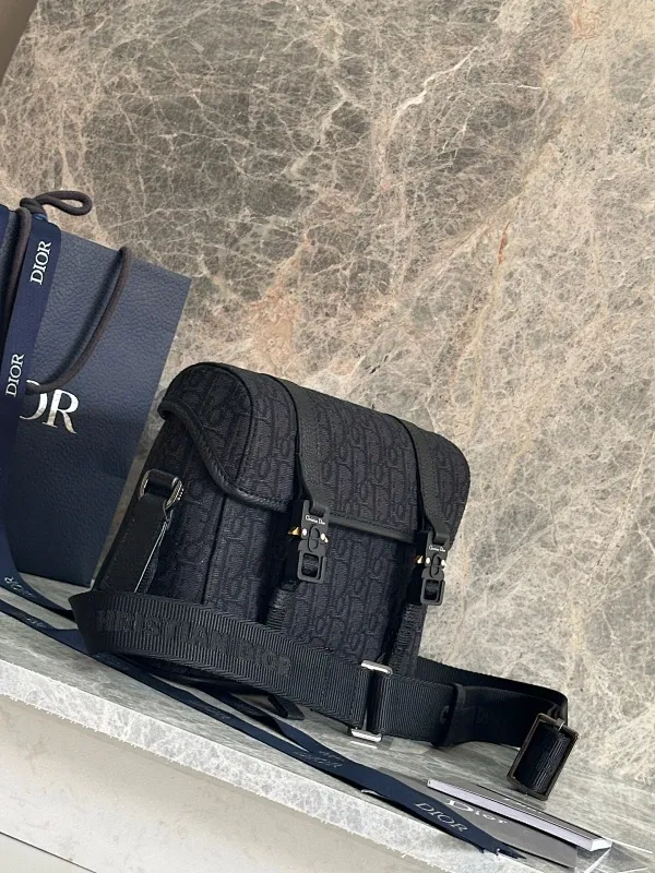 All categories 💚 Top version men’s bags 💚 DIOR 2025 official website new DIOR crossbody bag