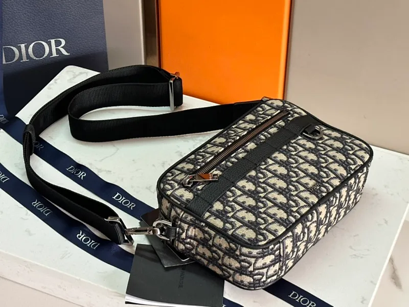 All categories 💚 Top version men’s bags 💚 DIOR 2025 official website new DIOR crossbody bag