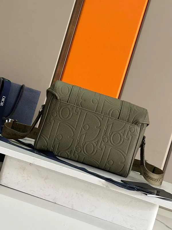 All categories 💚 Top version men’s bags 💚 DIOR 2025 official website new DIOR crossbody bag