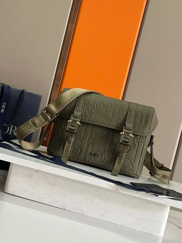 All categories 💚 Top version men’s bags 💚 DIOR 2025 official website new DIOR crossbody bag